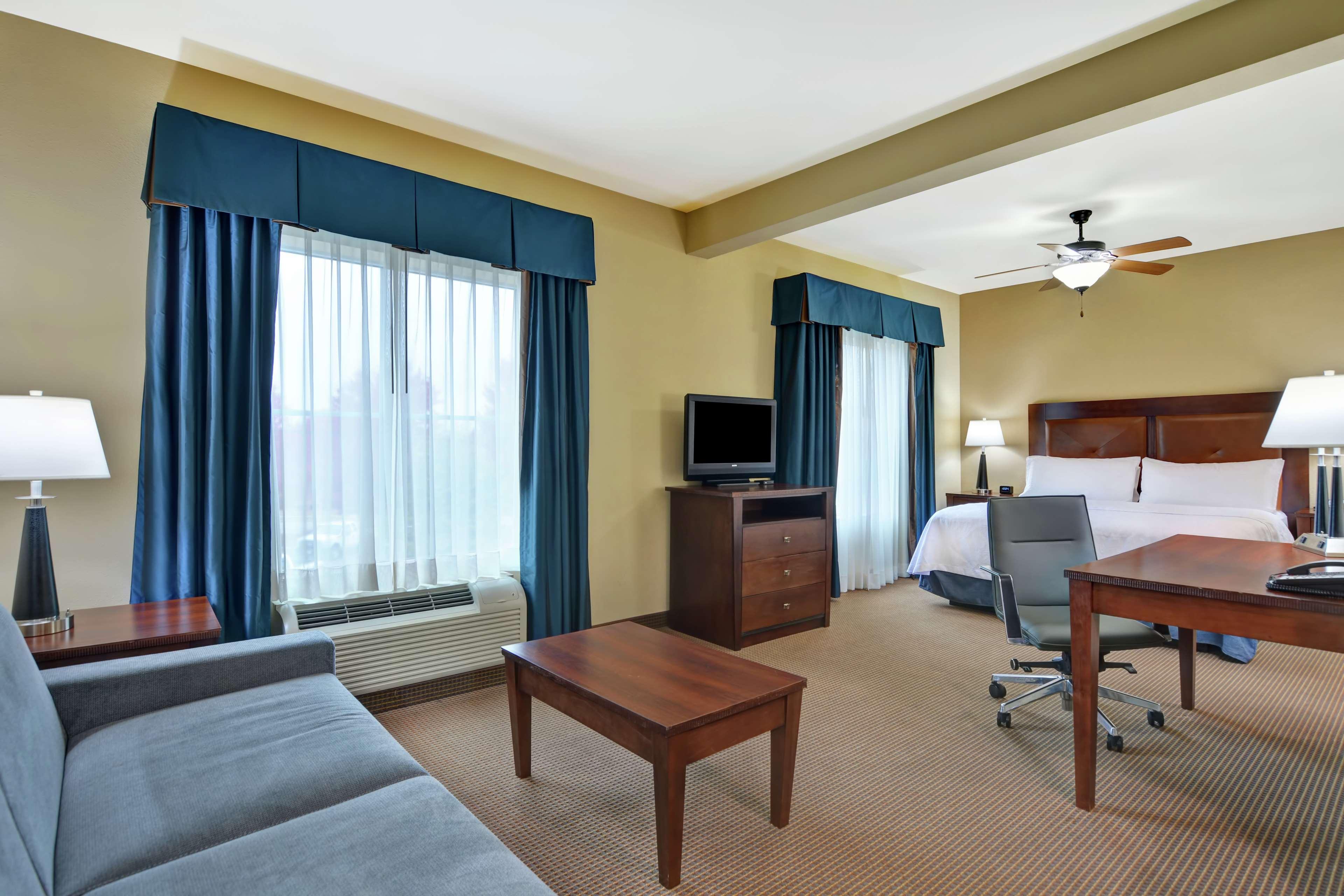 Hotel Homewood By Hilton Fayetteville